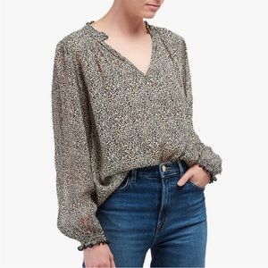 Velvet by Graham &‎ Spencer Blouse Leopard Print Ruffle Collar Size Small V-Neck